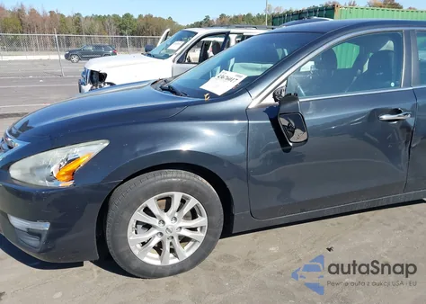 2015 Nissan Altima 2.5 S z USA, uszkodzony, nr VIN 1N4AL3AP9FN395287